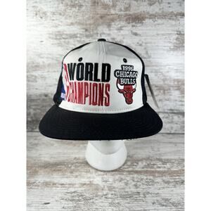 NWT Vintage Chicago Bulls 1996 Starter Championship Snapback Hat Black/White